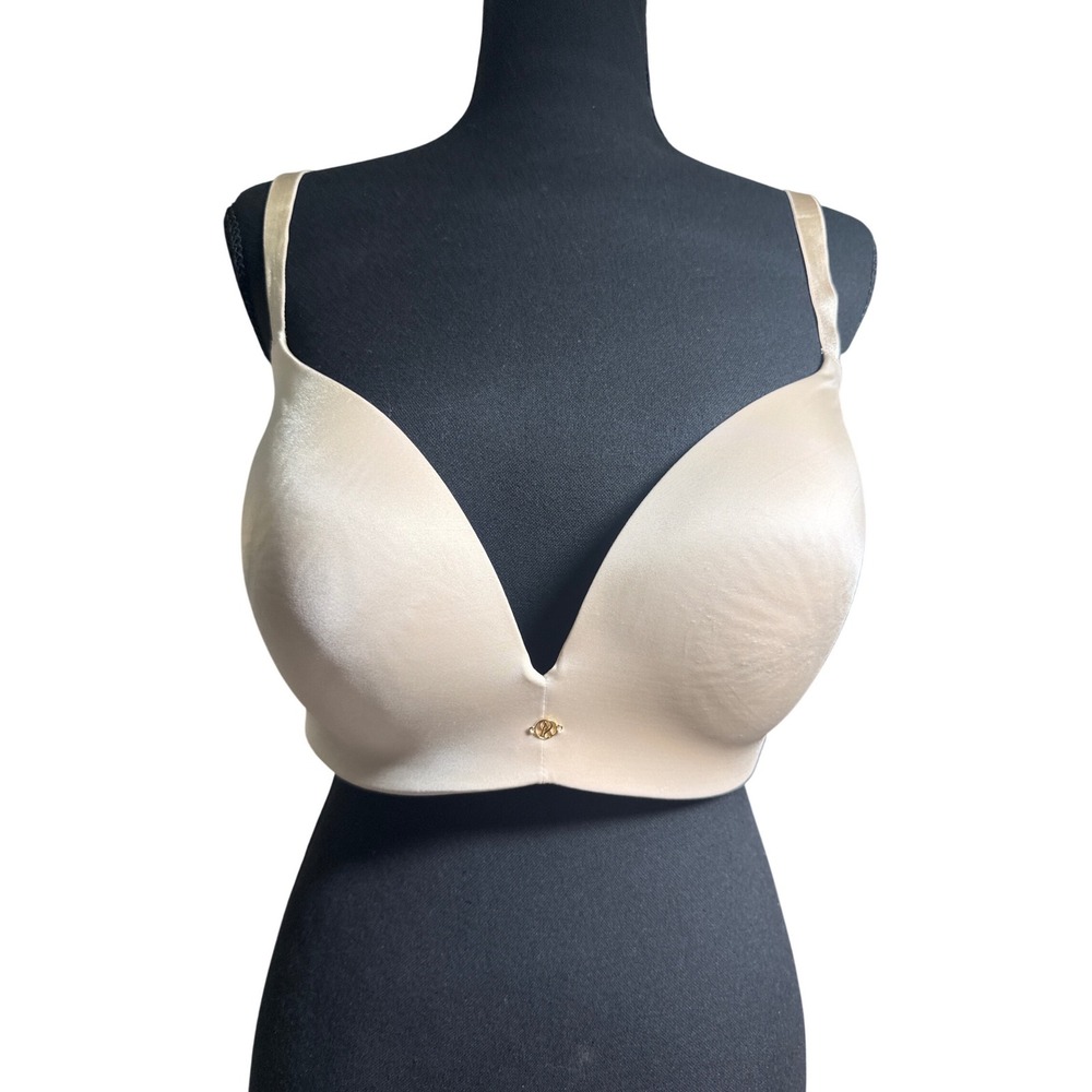 Victorias Secret Wireless Plunge Bra 34DDD Champagne Beige Padded No Wire Smooth